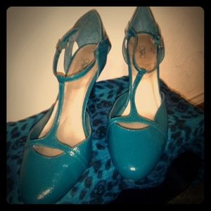 Caro teal pumps size 11